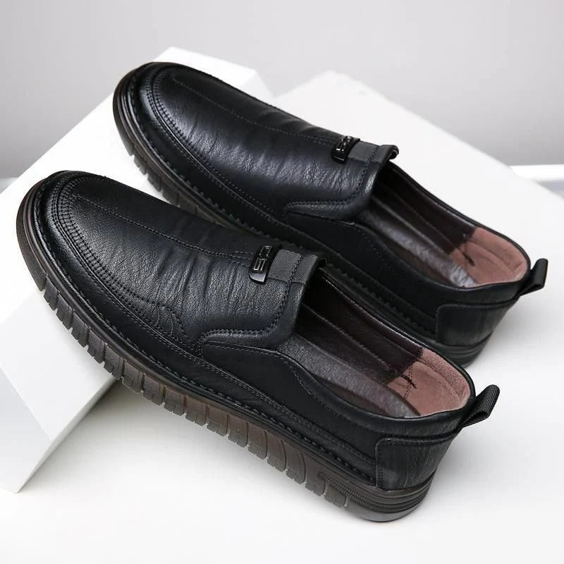 Trendy Casual Shoes Water resistance @-399/